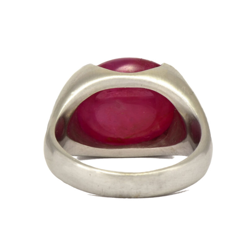 Large Modern 18k Withe Gold Cabochon Ruby Ring