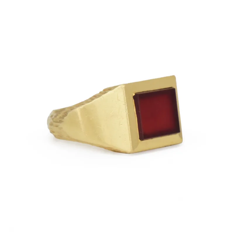Vintage 18k Gold & Carnelian Signet Ring