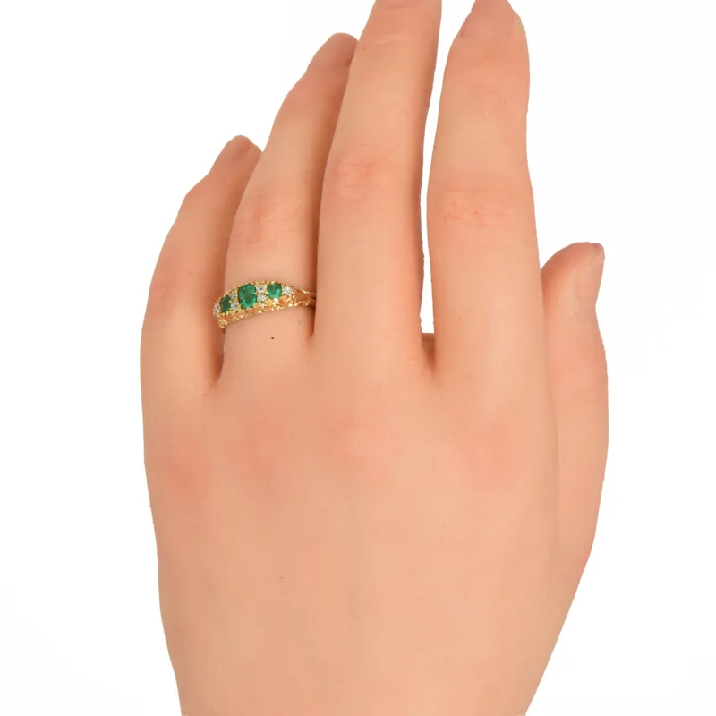 Victorian 18k Gold Emerald & Diamond Ring