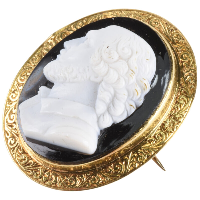 Victorian 18k Gold Banded Agate Cameo Brooch Depicting William Shakespeare