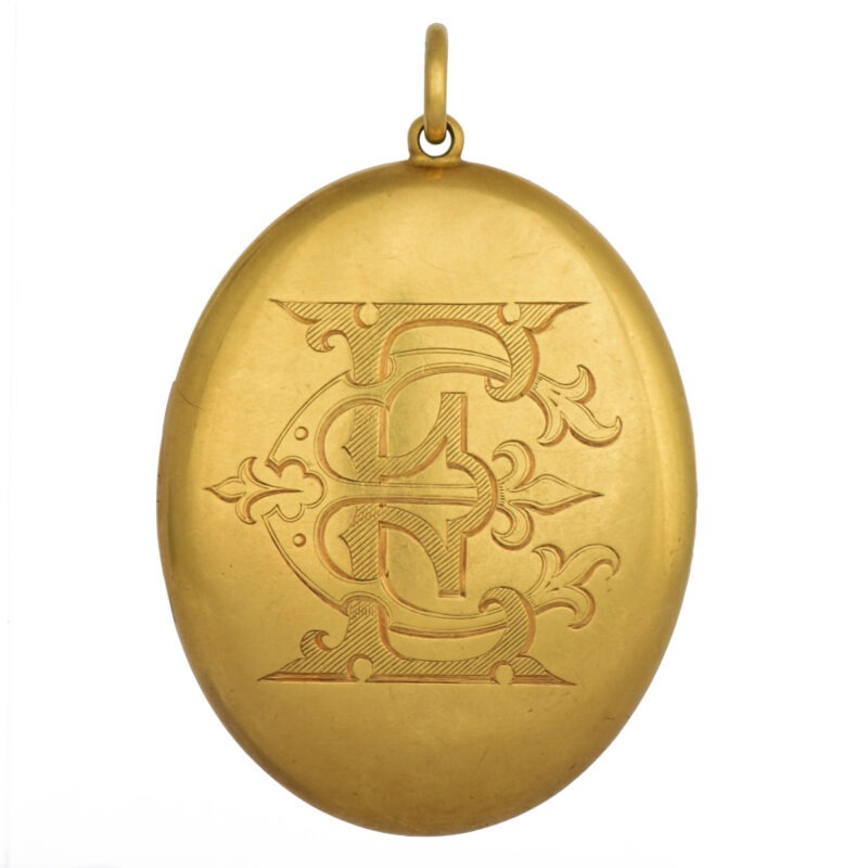 Victorian Large 15k Gold Lion Crest Locket